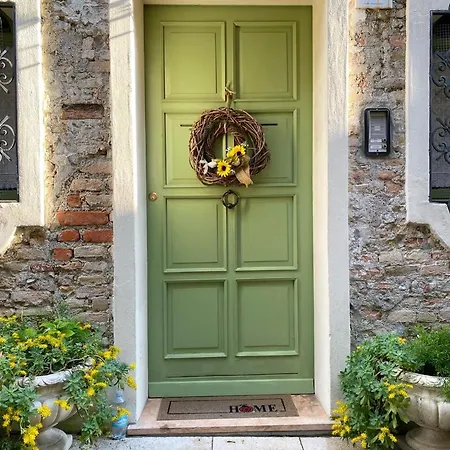 Couette-café Via Marconi 3*