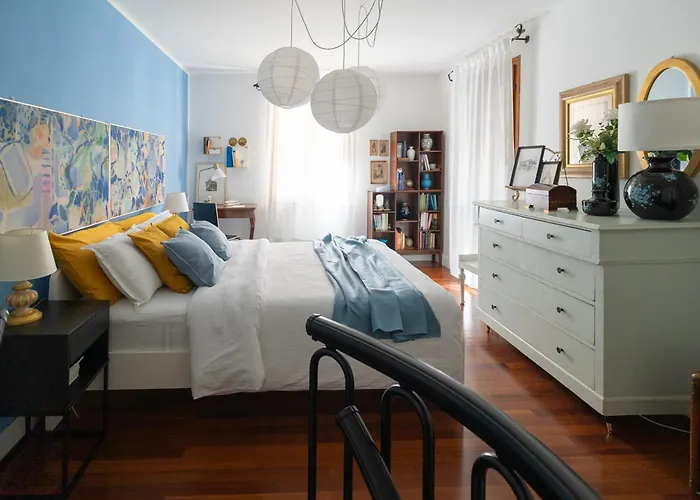 Via Marconi Panzió 3*